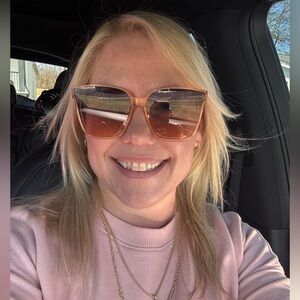 Meet your Posher, Cheryl